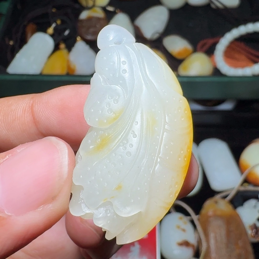 和田玉颈饰未镶嵌烟****来