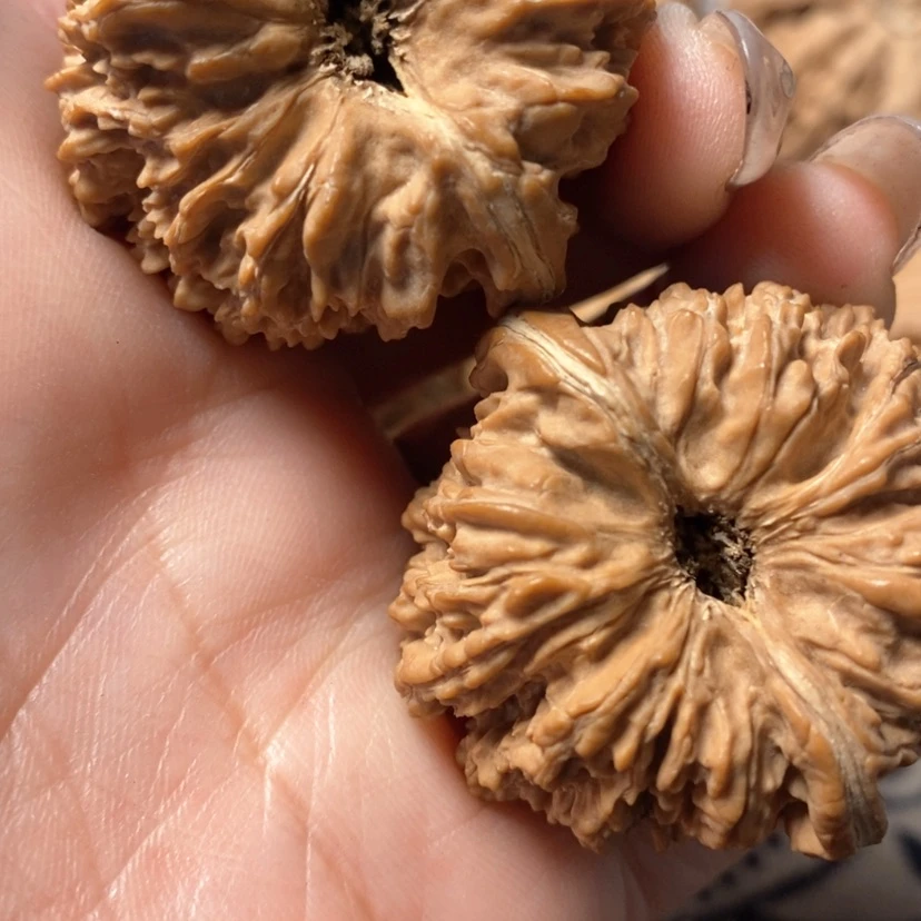 【闪购商品】文玩核桃吊坠九**督137. 花