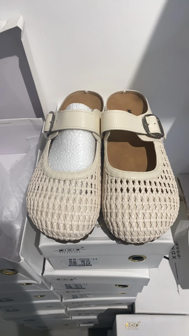 镂空跟胶粘鞋休闲平底镂空包头拖百搭舒适休闲鞋宝宝