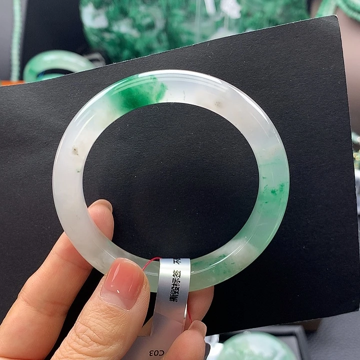 石英质玉未镶嵌手镯