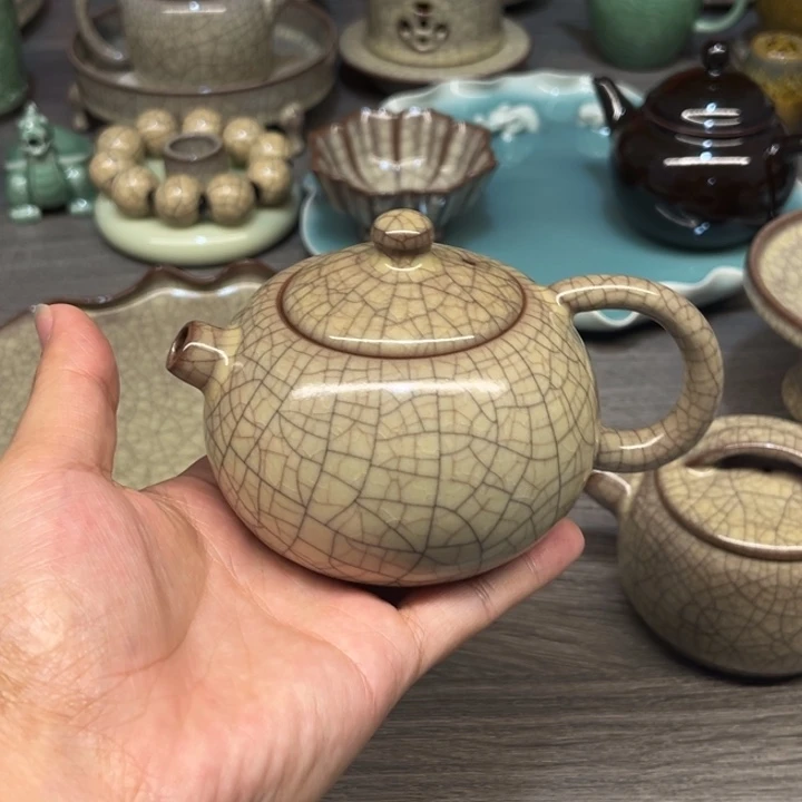蒋加宝 传世哥窑 西施壶