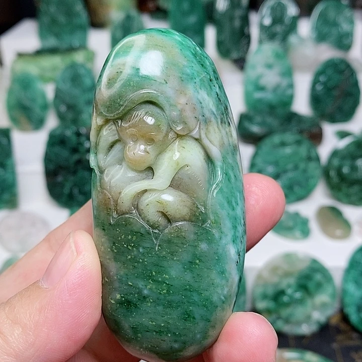 未镶嵌独山玉颈饰