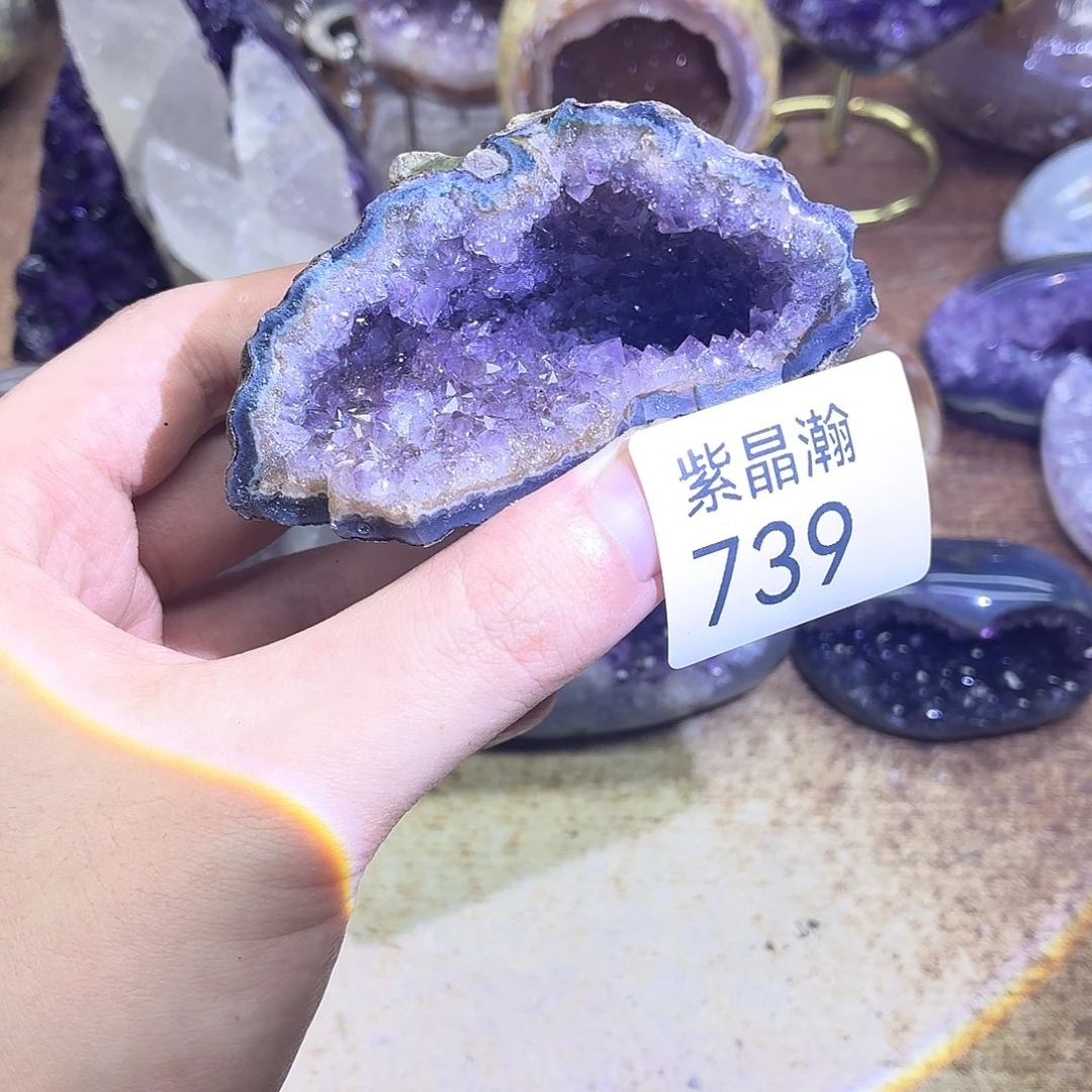 未镶嵌水晶大型摆件（非配饰）