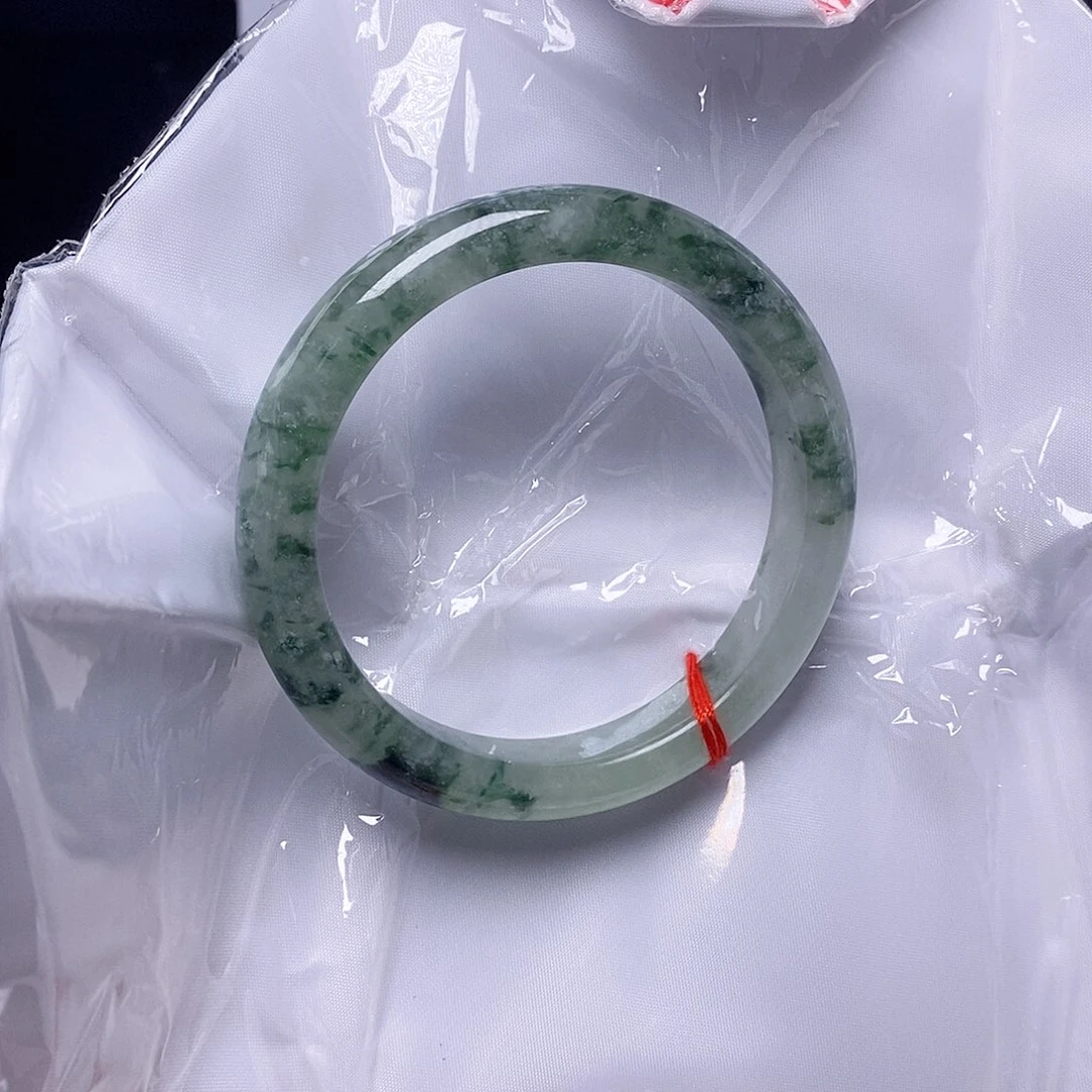 翡翠未镶嵌手镯57圈