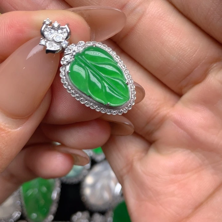 翡翠18K金镶嵌吊坠(不含链)