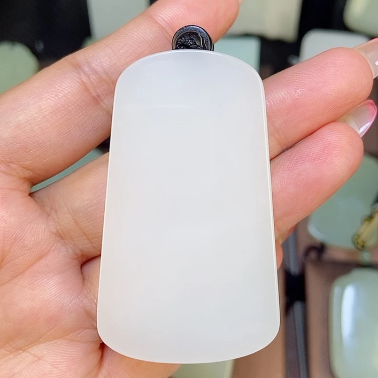 【闪购商品】颈饰未镶嵌和田玉