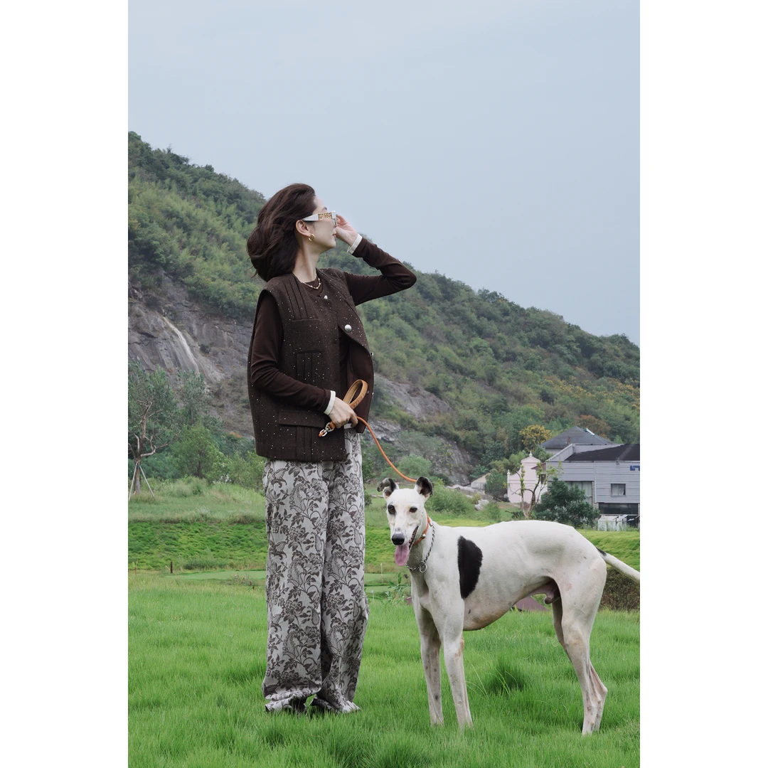 CHENSMCHEN 绵羊毛极简压褶小香风马甲女时尚简约上衣CSJ7443WY