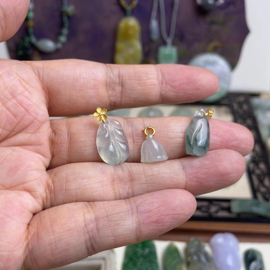 ！***翡翠18K金镶嵌颈饰小挂件