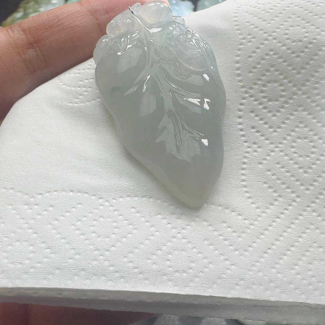 翡翠未镶嵌颈饰吊坠