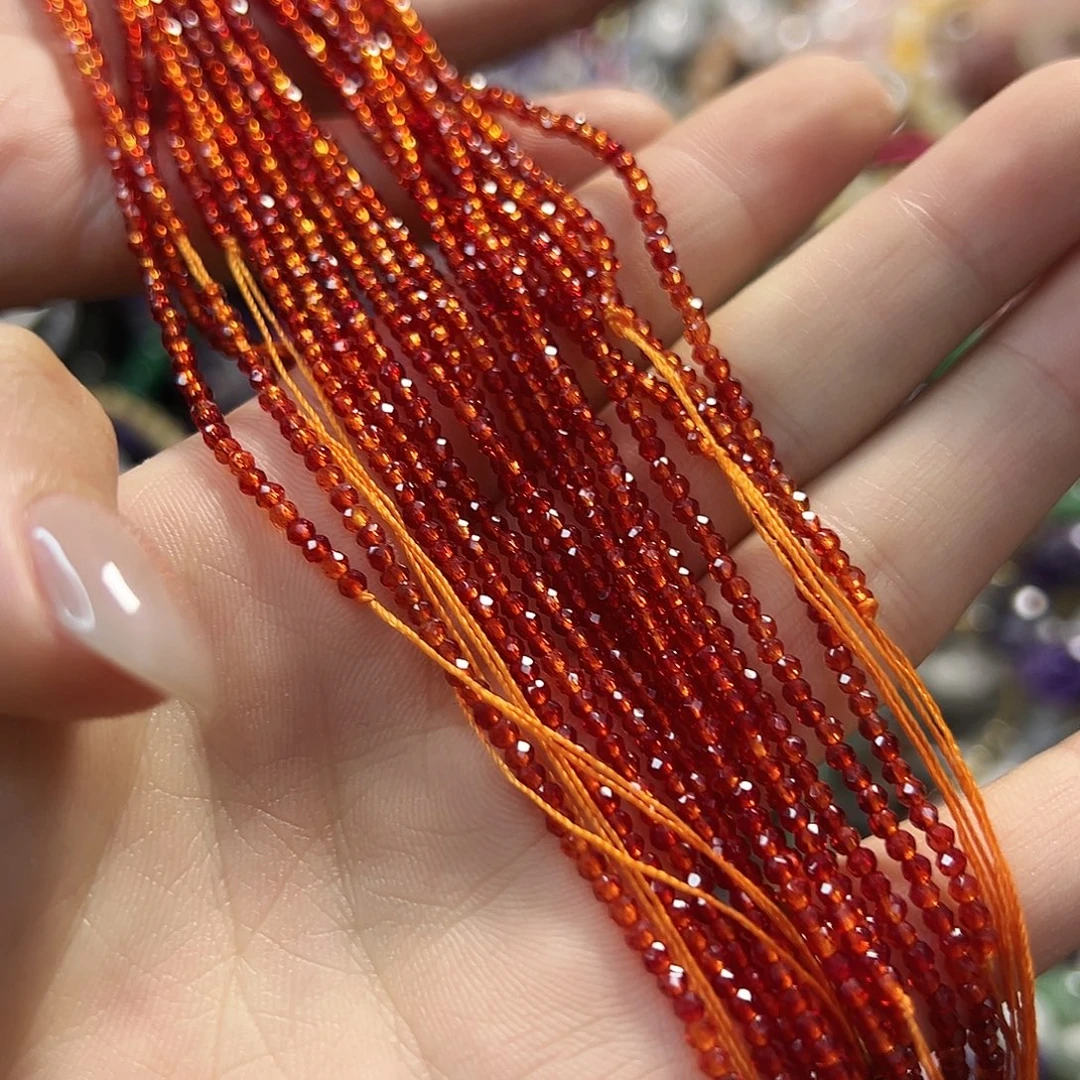 玛瑙/玉髓合金珠宝半成品天然橙石榴石。三条