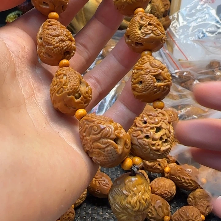 橄榄核手串/手链九龙献瑞