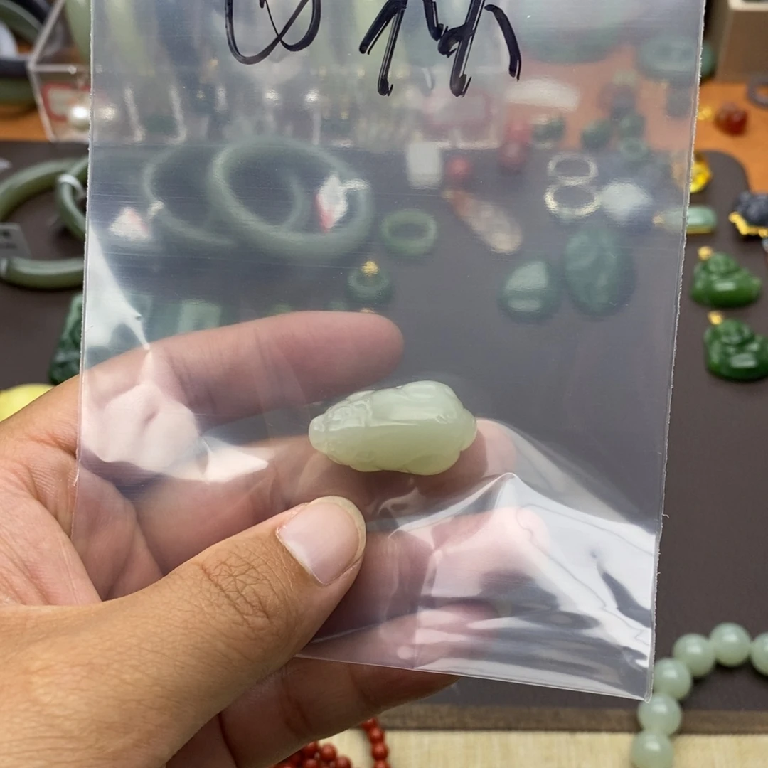 未镶嵌手串和田玉对**林