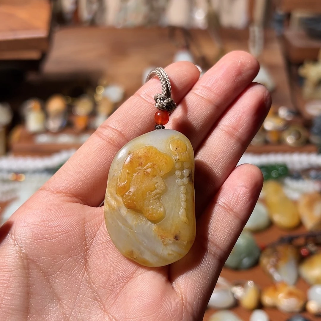 和田玉颈饰未镶嵌