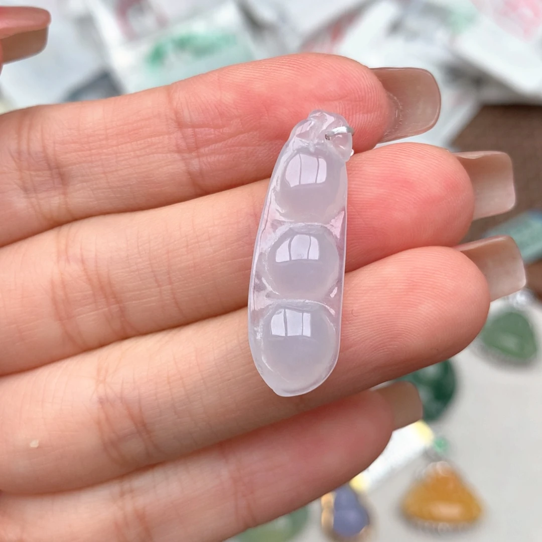 未镶嵌挂件翡翠….