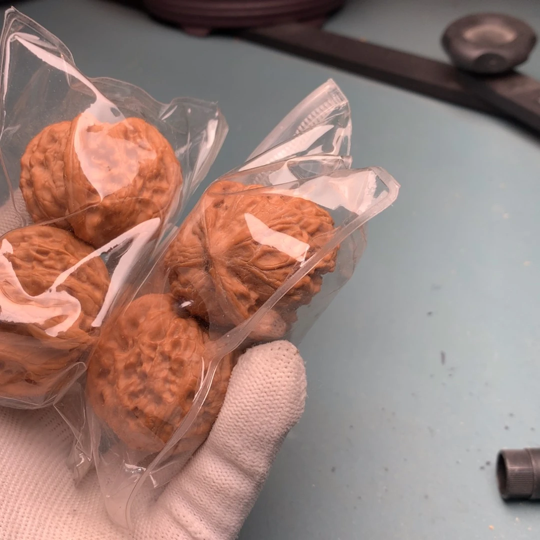 文玩核桃把件野狼3839