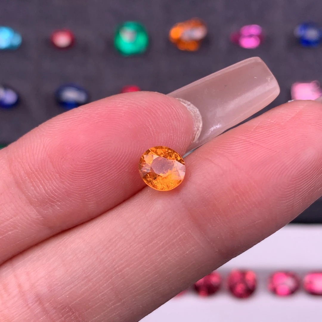 石榴石（芬达石）珠宝半成品未镶嵌1.23ct特价