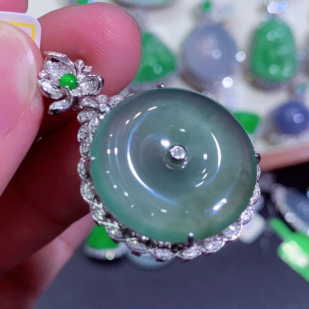 翡翠18K金镶嵌吊坠(不含链)