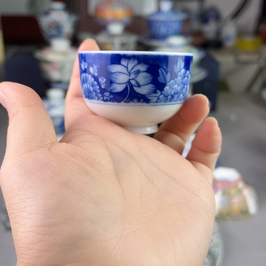 福利陶瓷小杯一个