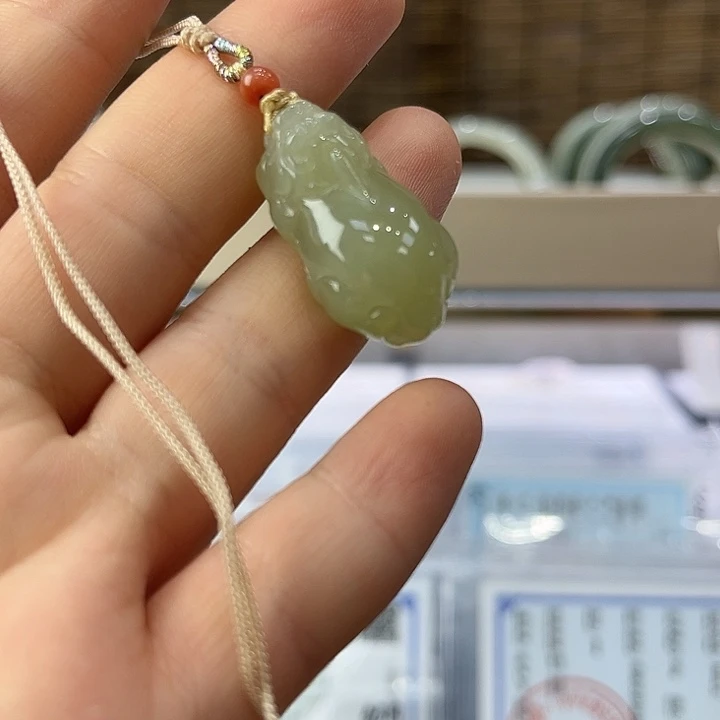 和田玉未镶嵌颈饰貔貅