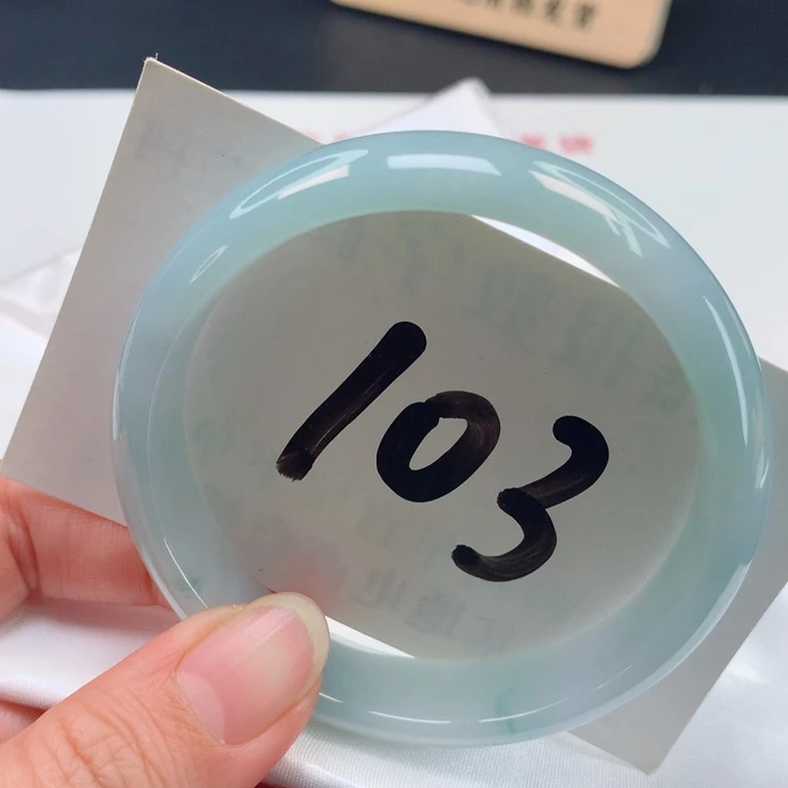 翡翠手镯未镶嵌正