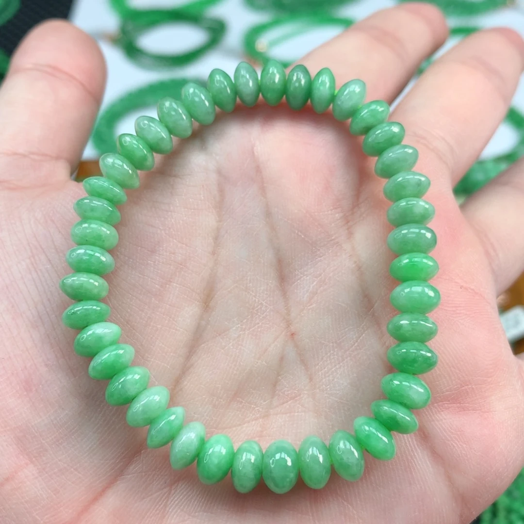 翡翠手链未镶嵌翡翠