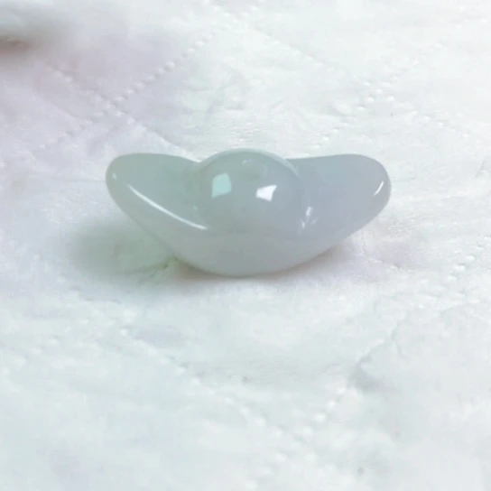 翡翠颈饰未镶嵌心***?吊坠