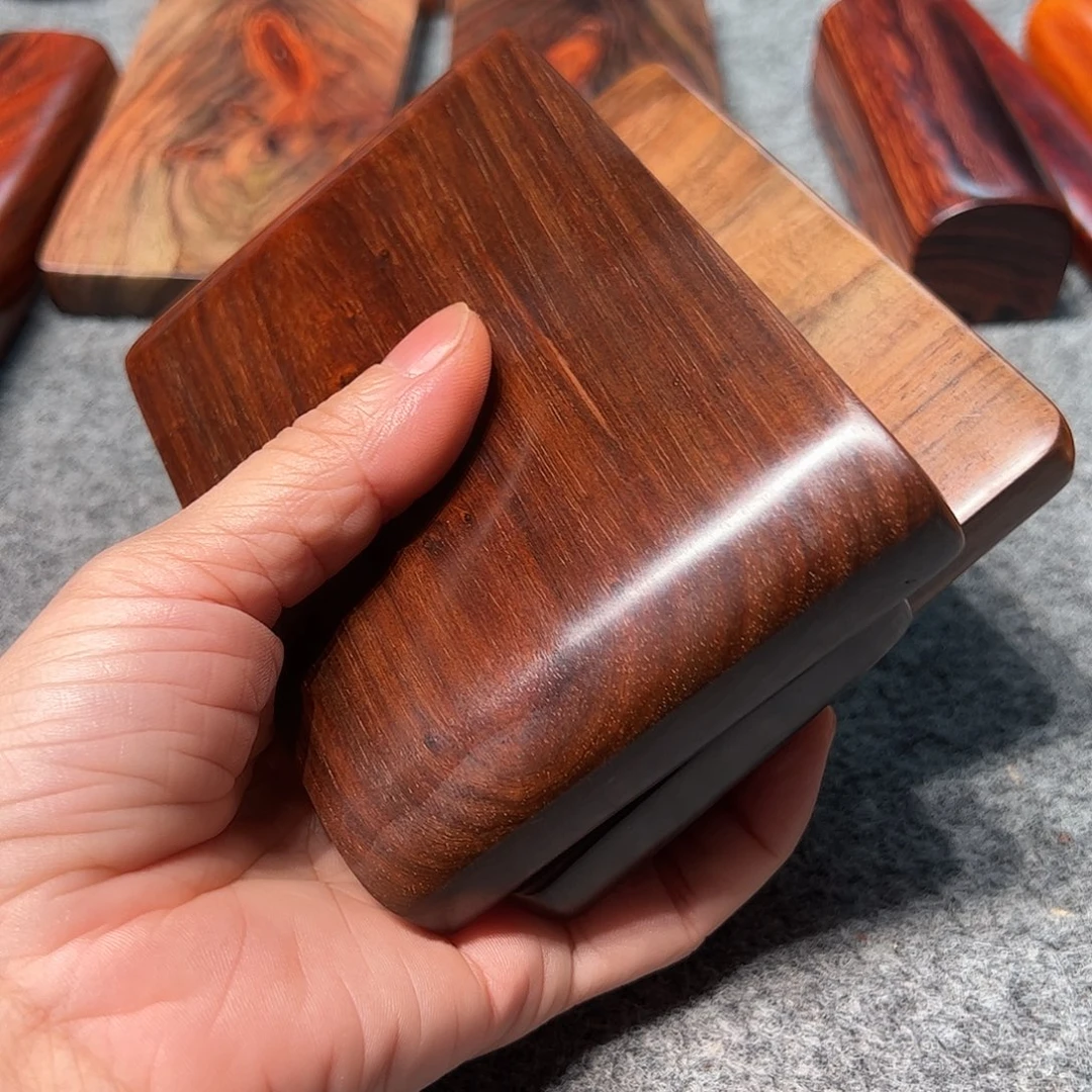 W***J交趾黄檀（大红酸枝）