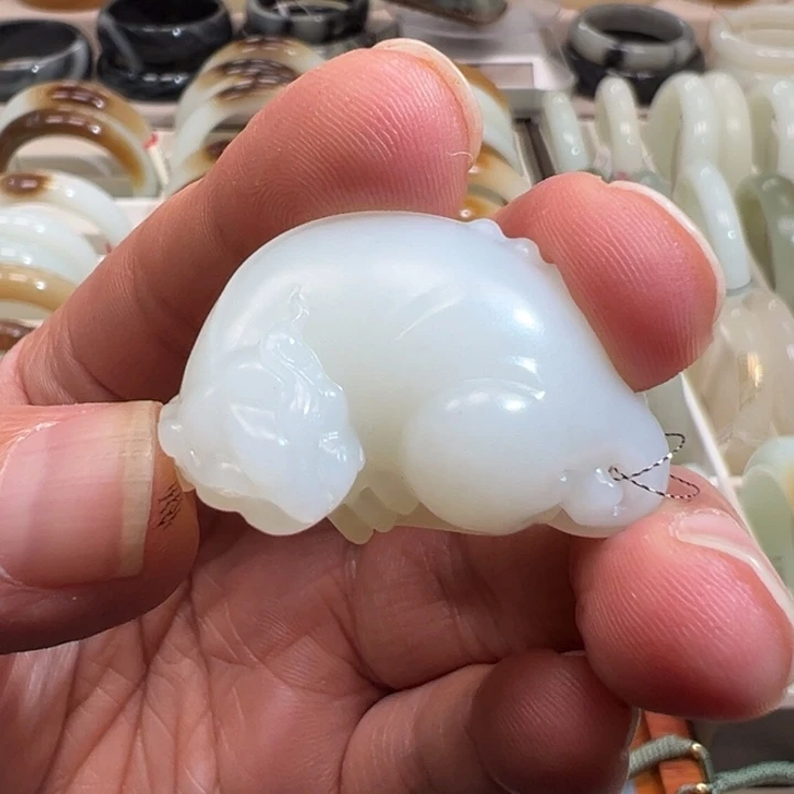 和田玉颈饰未镶嵌俄芭莎