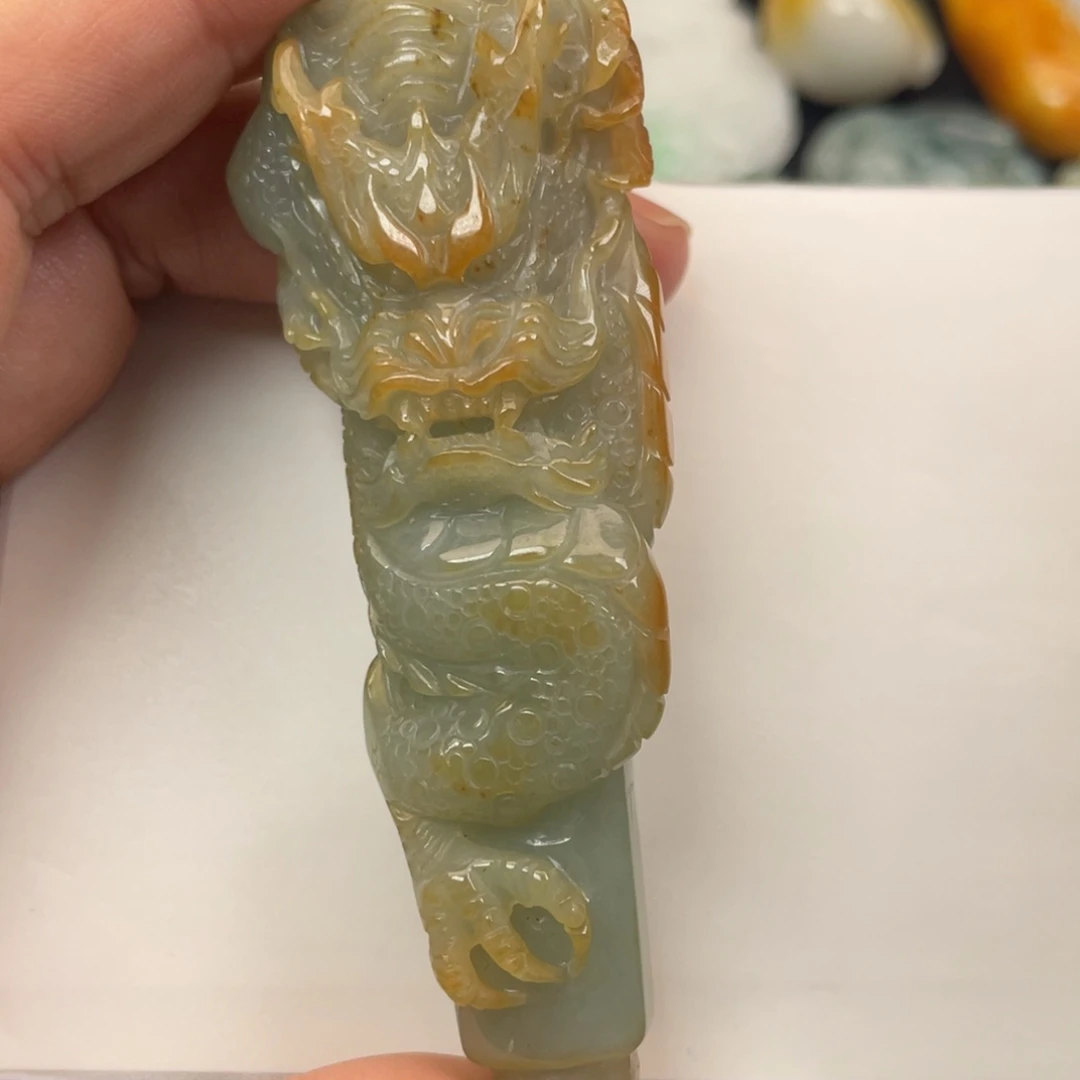 翡翠未镶嵌颈饰翡翠龙柱