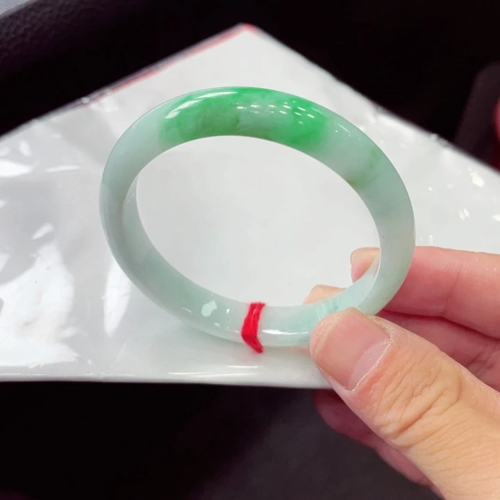 未镶嵌手镯翡翠翡翠