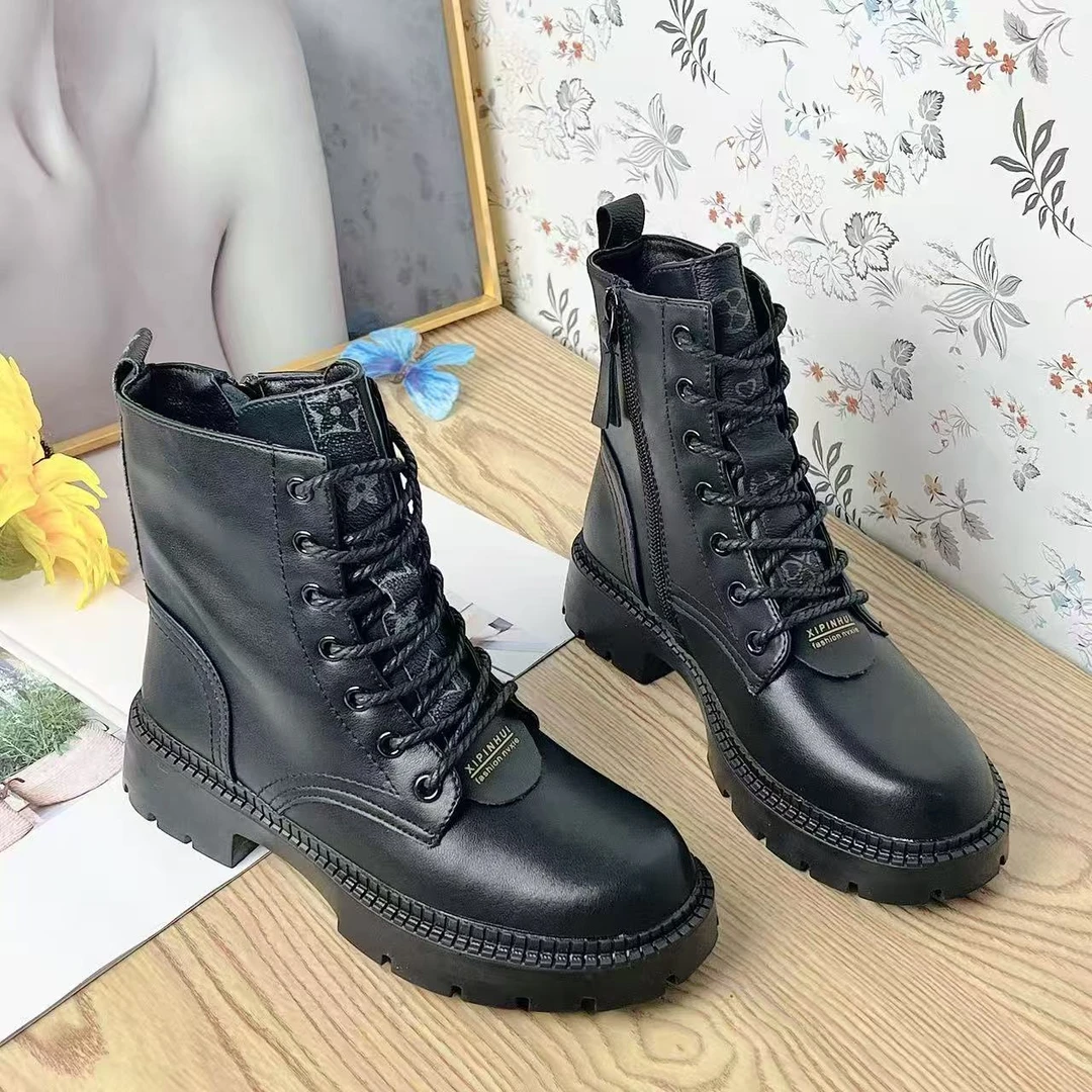 A661   秋冬新款时尚百搭粗跟马丁靴加绒（花色AB款）