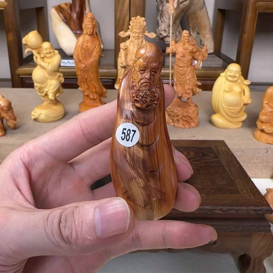 崖柏小木匠艺雕一物一拍