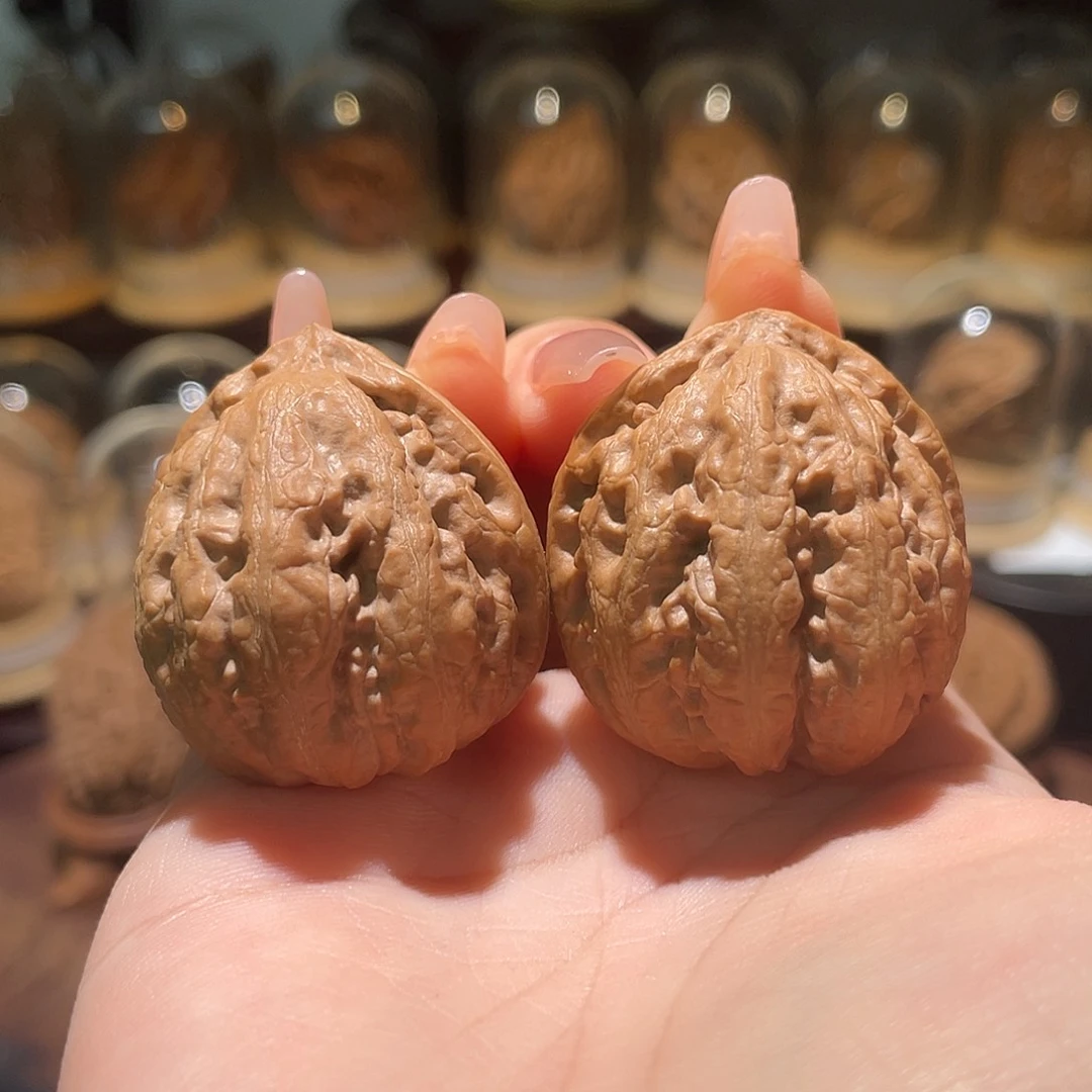 文玩核桃把件龙珠粗筋