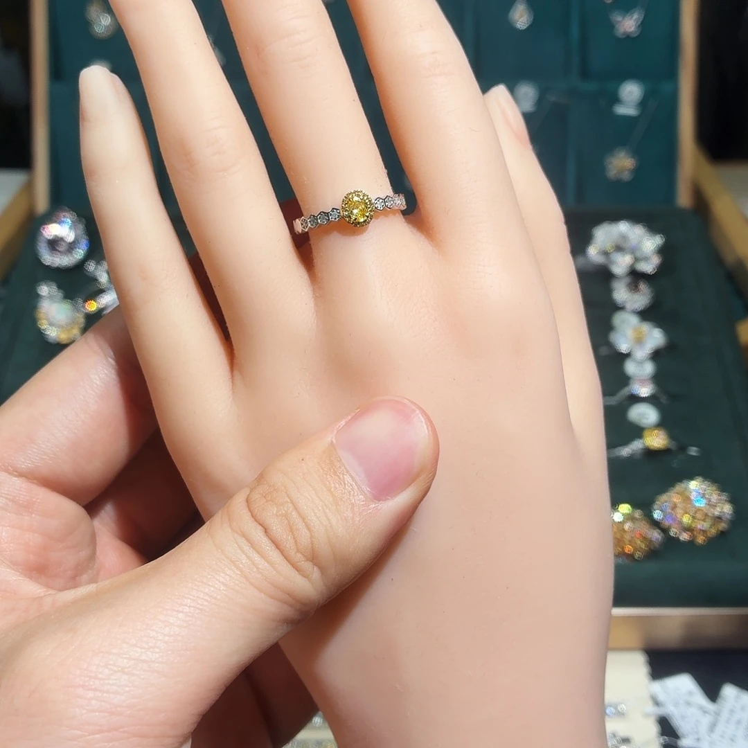 钻石戒指/指环18K金镶嵌