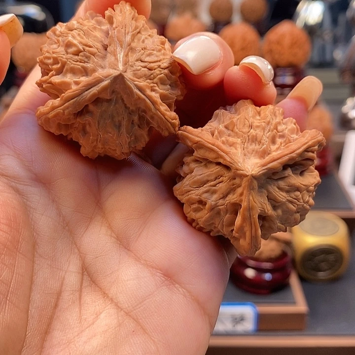 文玩核桃吊坠40盘山正奔