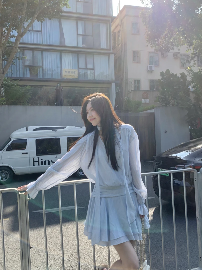 Even一雯【虚掷夏日】韩系高智感气质盐水蓝飘带连衣裙长袖百搭拼接