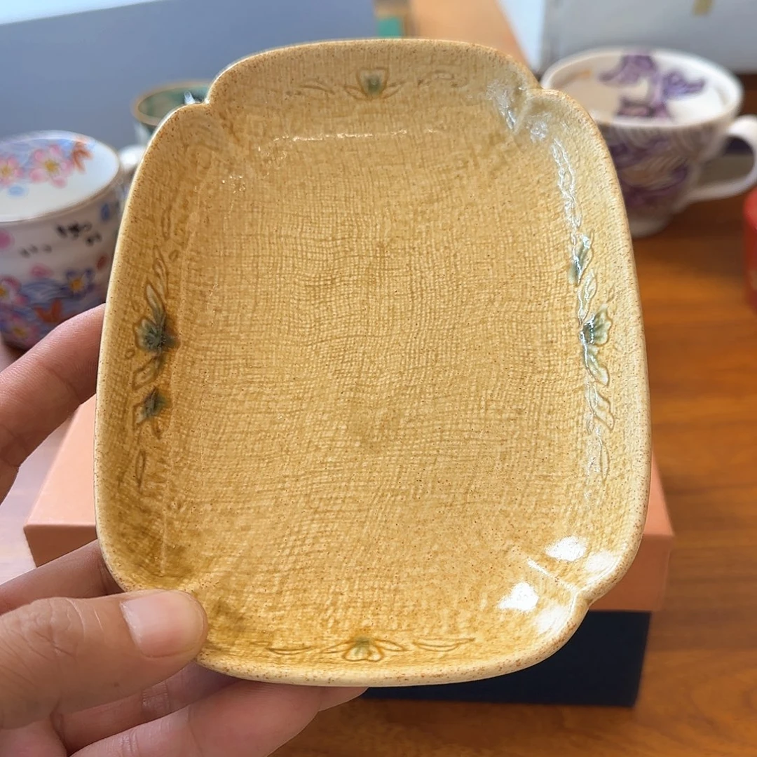 在家门口看到他穿校服