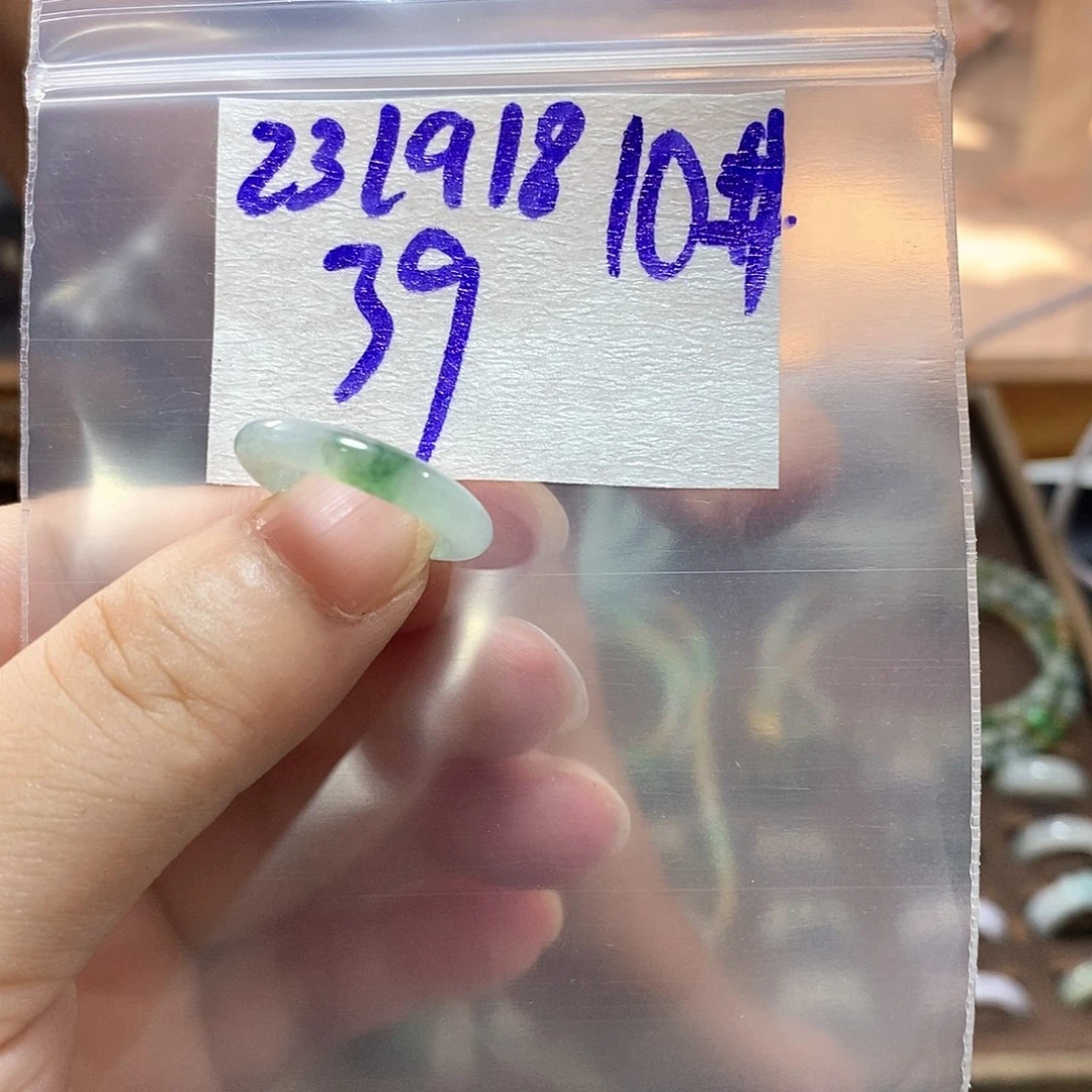 未镶嵌定制翡翠翡翠
