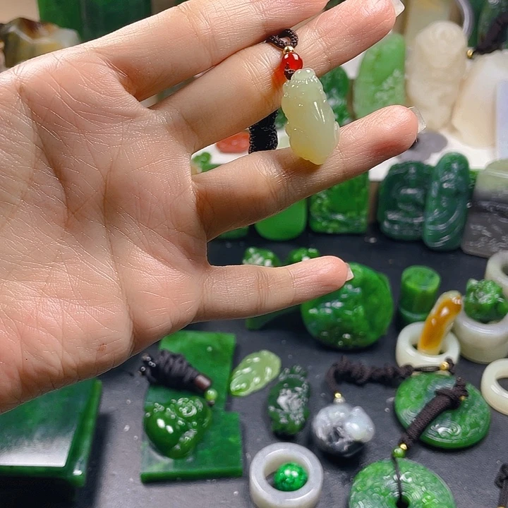 和田玉未镶嵌珠宝半成品