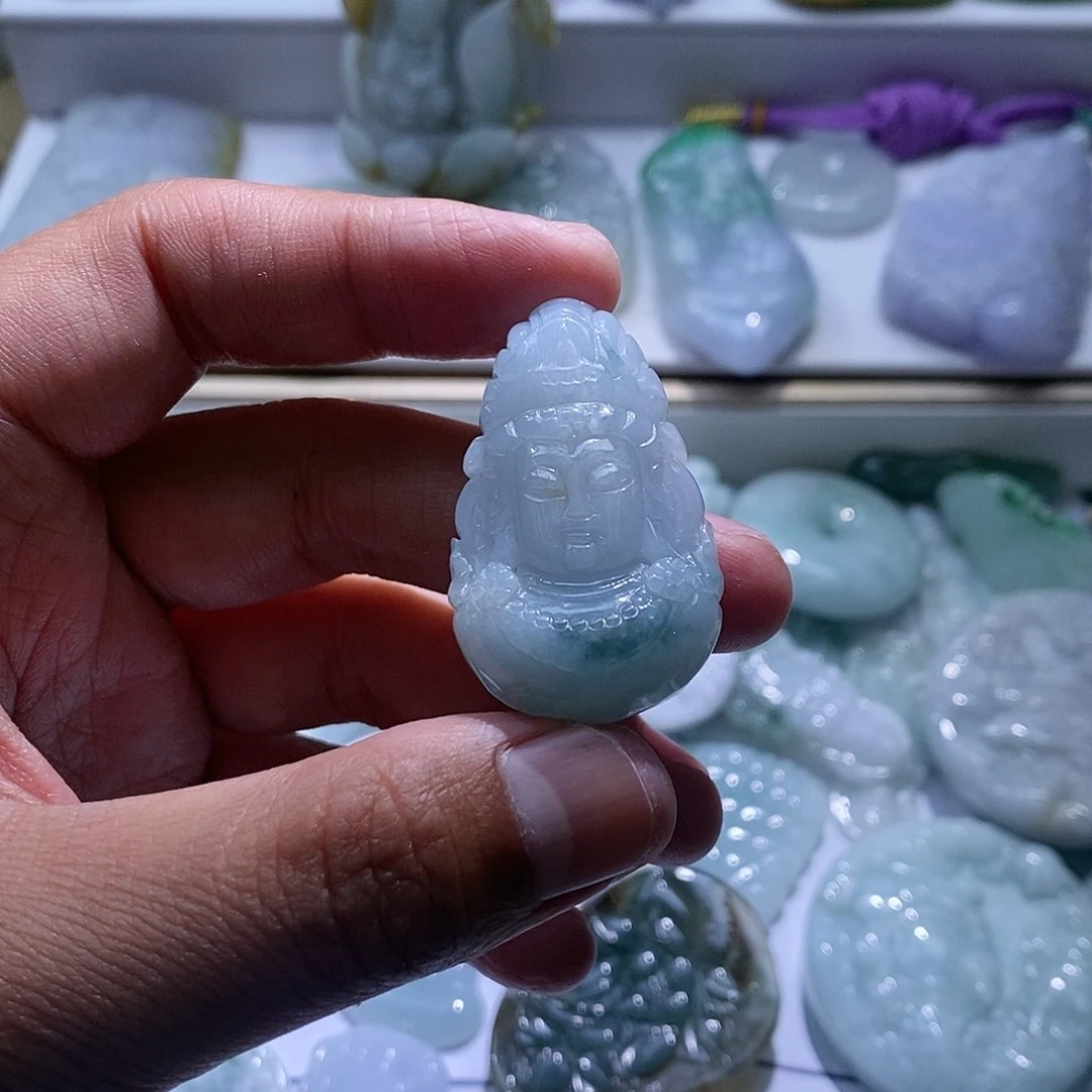 【闪购商品】翡翠颈饰未镶嵌观音