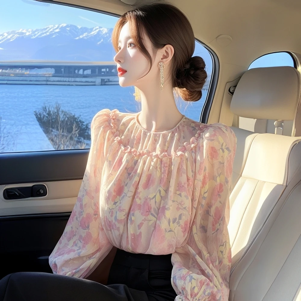 2025春装新款法式绝美上衣高级感轻奢超好看独特漂亮粉色碎花衬衫