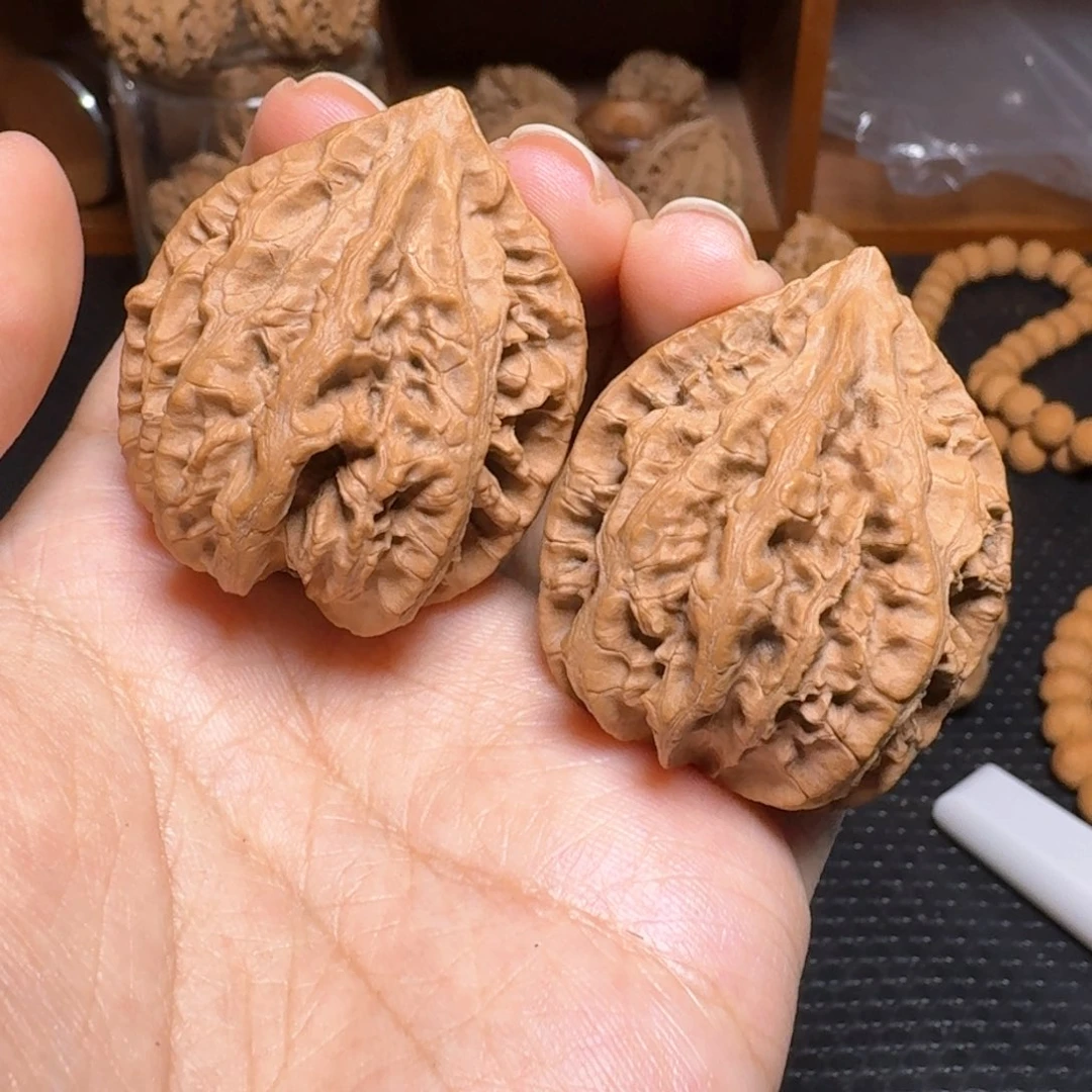 文玩核桃把件山尖