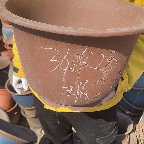 紫砂中国宜兴紫砂花盆？