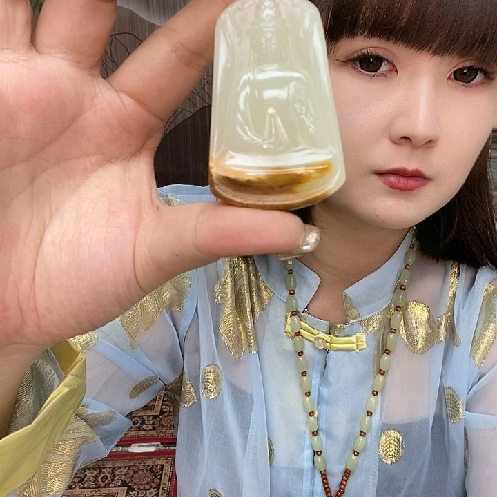 颈饰未镶嵌和田玉