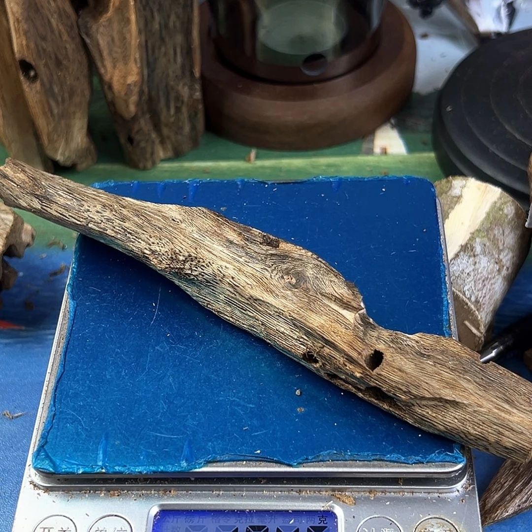 香料绿奇楠虫漏白棋18克