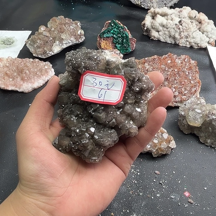 悦***己石材61号28666669999