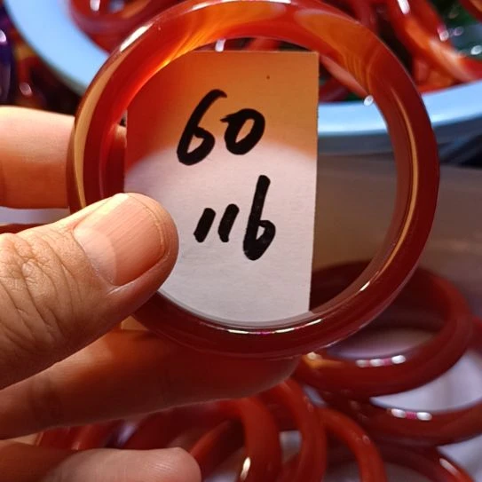 玛瑙/玉髓手镯未镶嵌