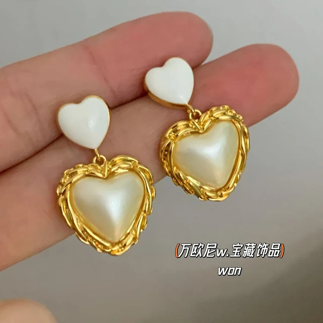 925银耳饰 CHANGE x 小香爱心拉满耳饰 复古法式小众轻奢 柜 E173