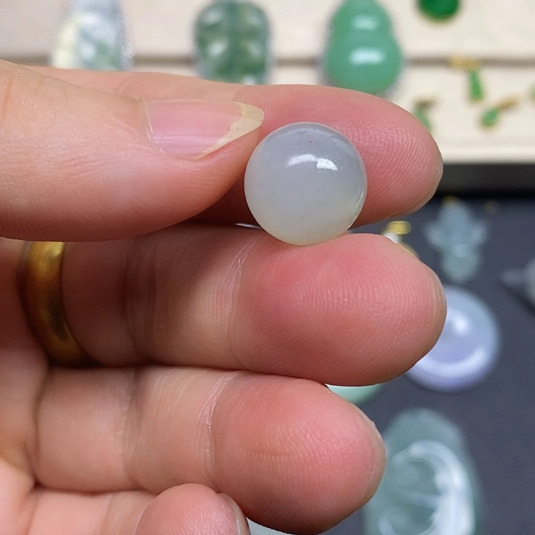 翡翠未镶嵌颈饰漏漏漏漏漏