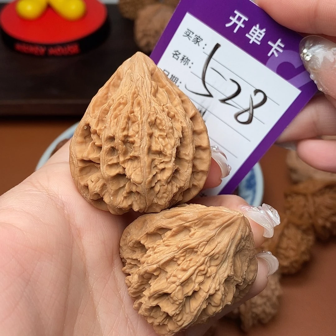 柠****吊坠文玩核桃金刚杵42